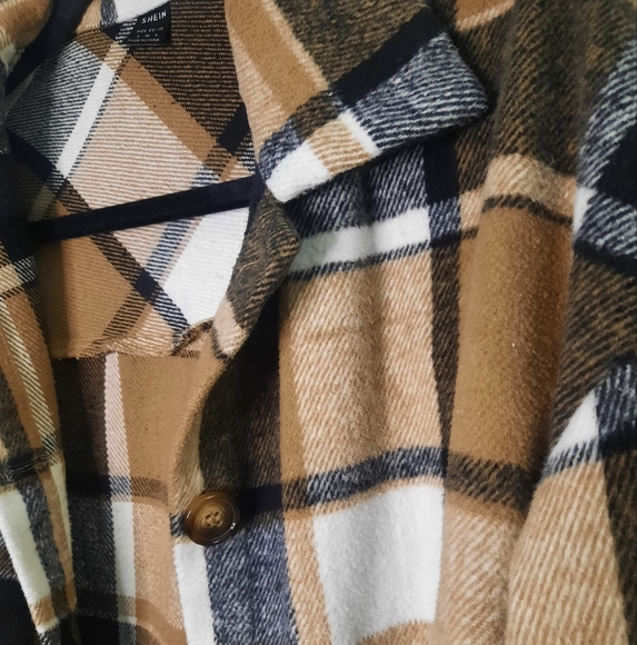Oversized Plaid Shacket - Picture 9 of 11